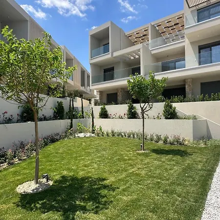 Myron Daire Kallithea (Chalkidiki)